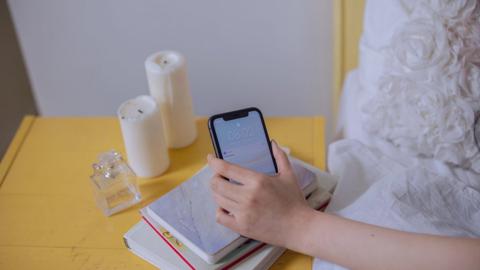 What does late screen use do besides expose you to light?