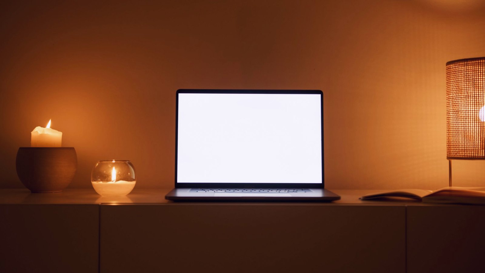A practical evening screen experiment